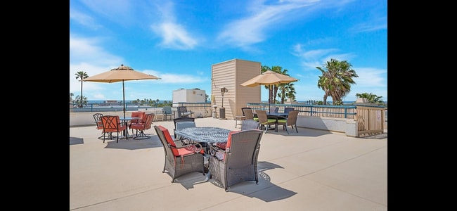 Building Photo - 270 Dahlia Ave