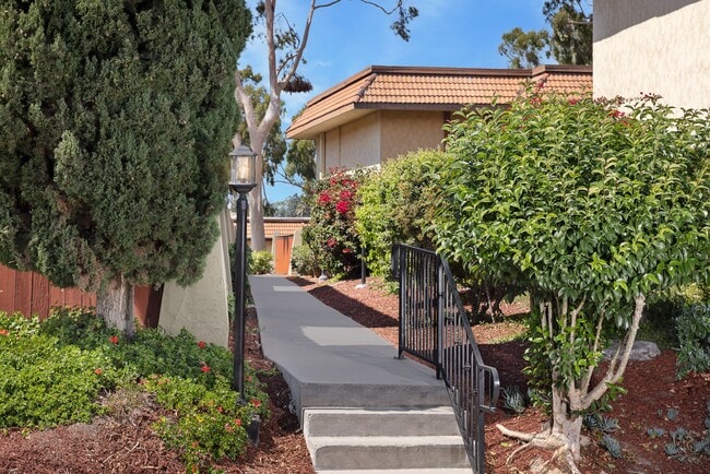 Building Photo - Villa Camino Apartments