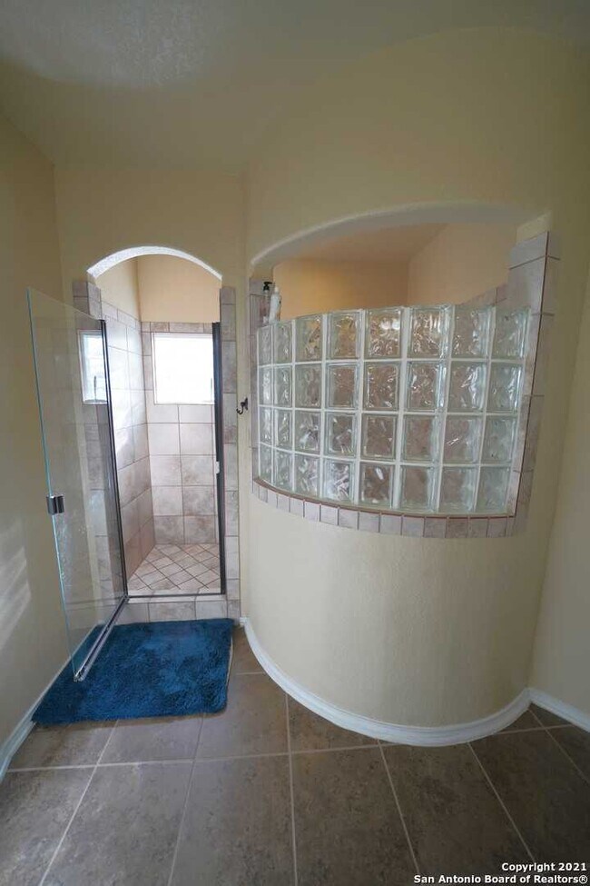 Building Photo - 1323 Kingbird Ct