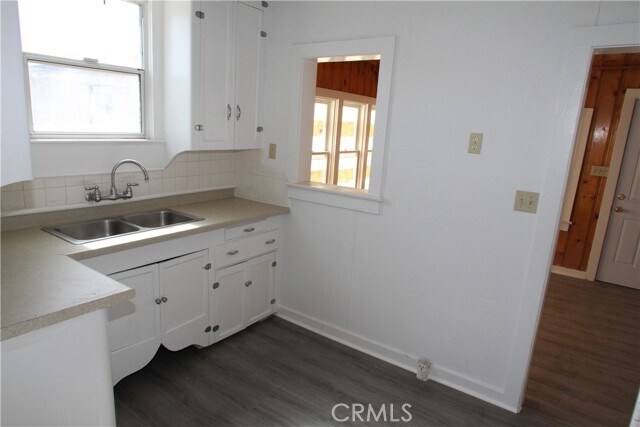 Building Photo - 412 D St