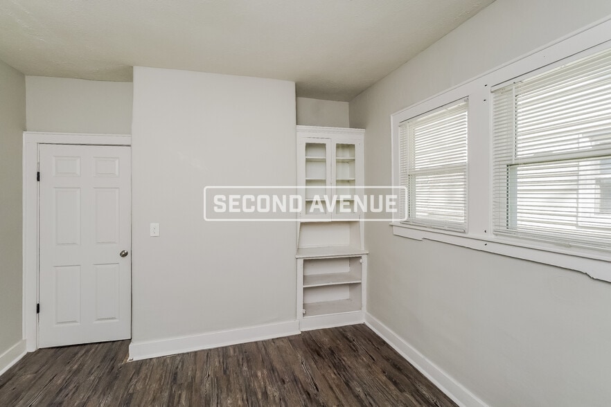 Building Photo - 459 S 41st St