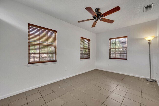 Building Photo - Winter Park Charmer