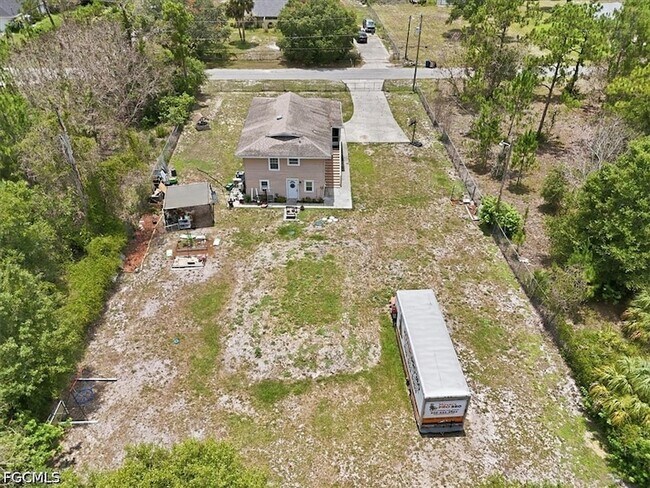 Building Photo - 1108 Truman Ave