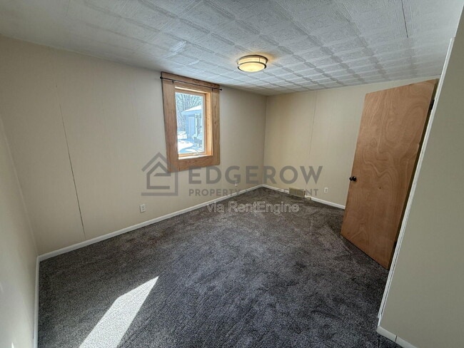 Building Photo - 2714 Colton Dr SE