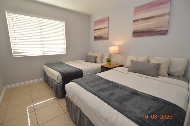 Building Photo - 4406 Newhaven Dr