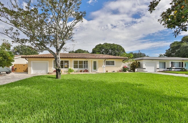 Building Photo - 5941 4th Ave N