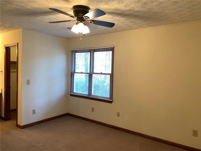 Building Photo - 1107 Booth Ct SW