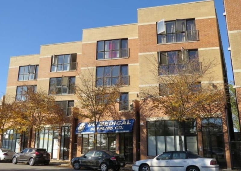 Building Photo - 2440 W Madison St