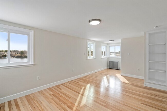 Building Photo - 157 Lake Ave