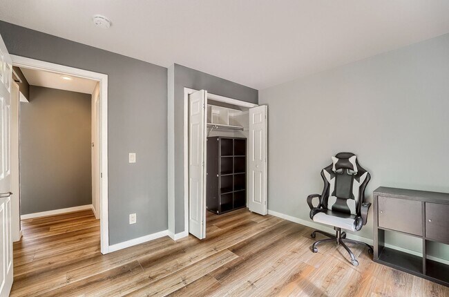 Building Photo - 2 Bedroom Condo in Boulder