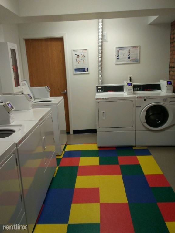 Building Photo - 2 br, 1 bath Apartment - Treymore Apartments