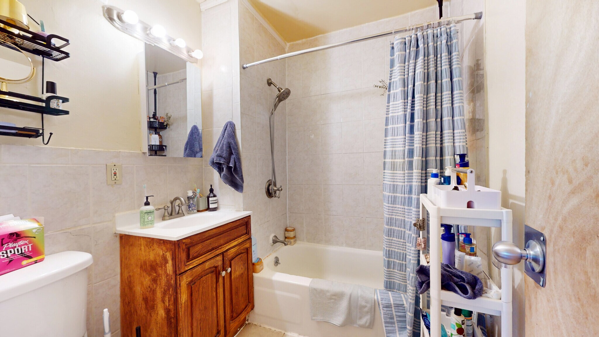 Building Photo - 86 Hammond St