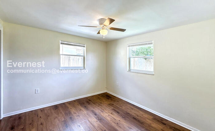 Building Photo - 3600 Berkshire St