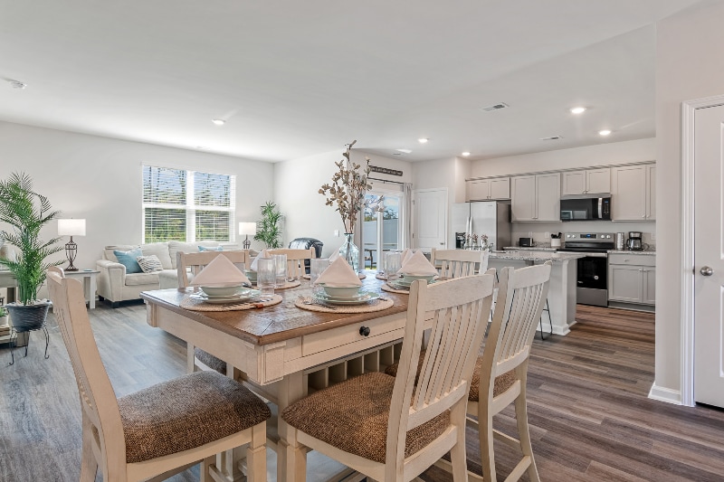 Primary Photo - 1211 Rippling Cv Lp SW