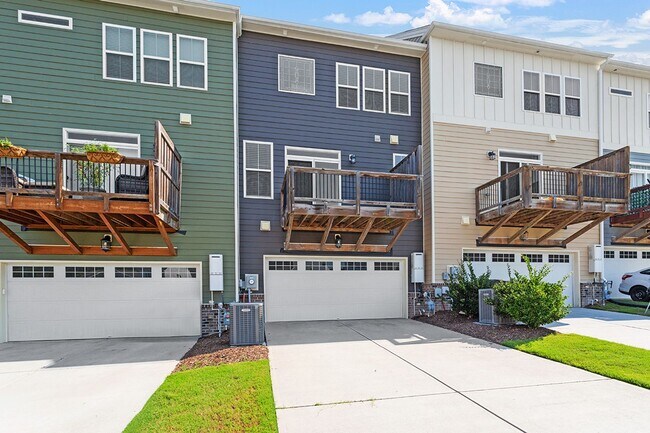 Building Photo - Spacious 4 Bedroom Townhome in Wake Forest!