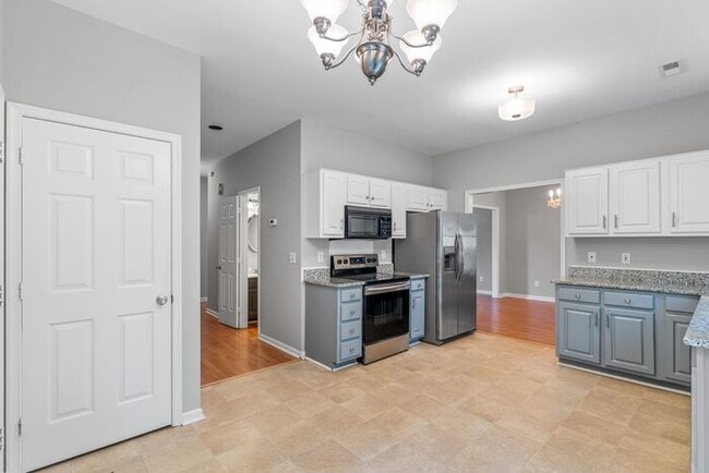 Building Photo - NW - Desirable Irving Park Two Story Home,...