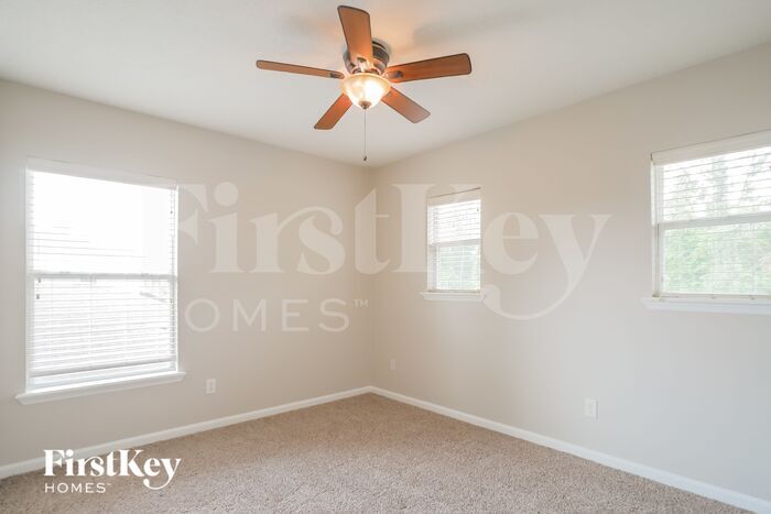 Building Photo - 217 Cezanne Cir