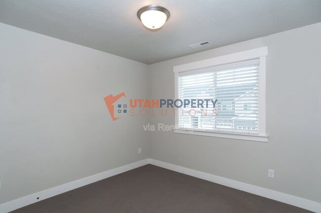 Building Photo - 15351 Tarawa Dr