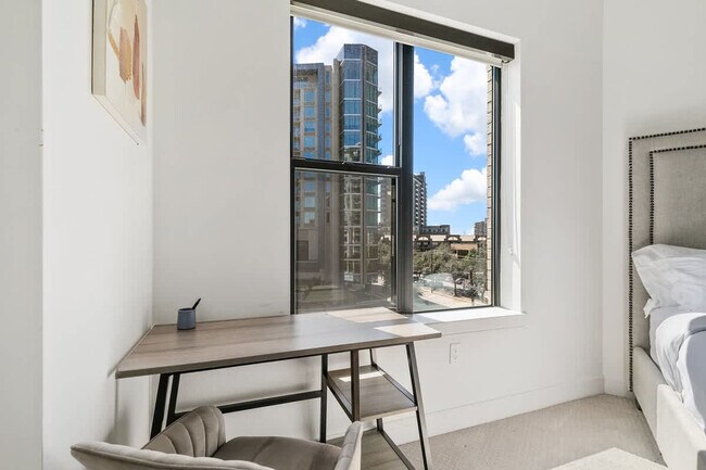 Building Photo - 101 Bowen St