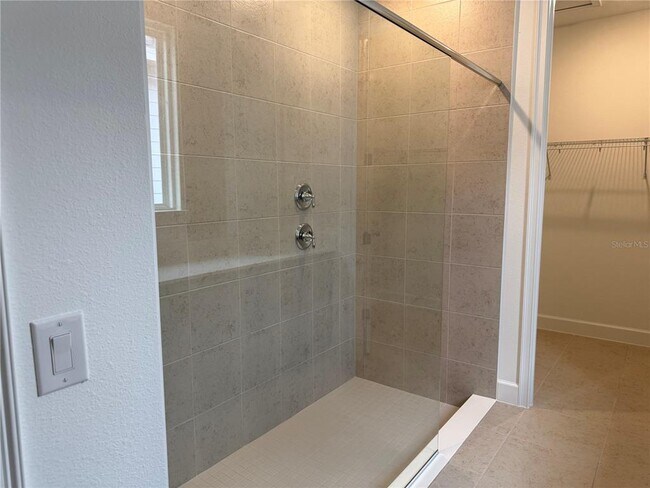 Building Photo - 2949 Sailhouse Dr