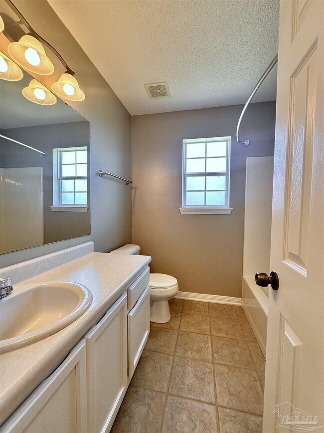 Building Photo - 3329 Tiller Ct