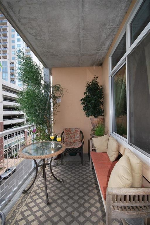 Building Photo - 54 Rainey St