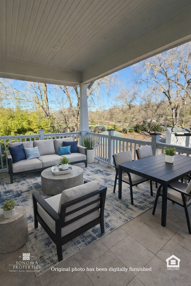 Building Photo - Charming 1-Bedroom Over-Garage Apartment in Kenwood