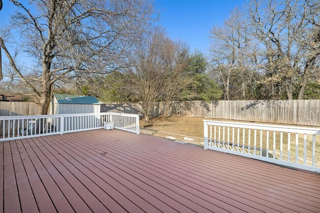 Building Photo - 2003 Dayflower Trce