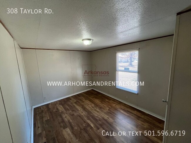 Building Photo - 308 Taylor Rd