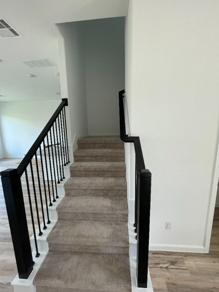 Building Photo - 4135 Balboa Dr