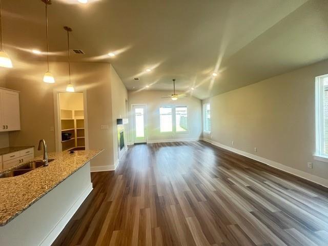 Building Photo - 7108 Dragonfly Ln