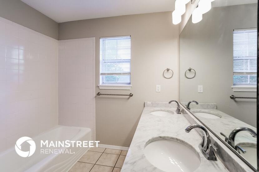 Building Photo - 304 Belmont Dr