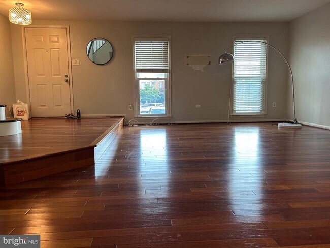 Building Photo - 46706 Bullfinch Square