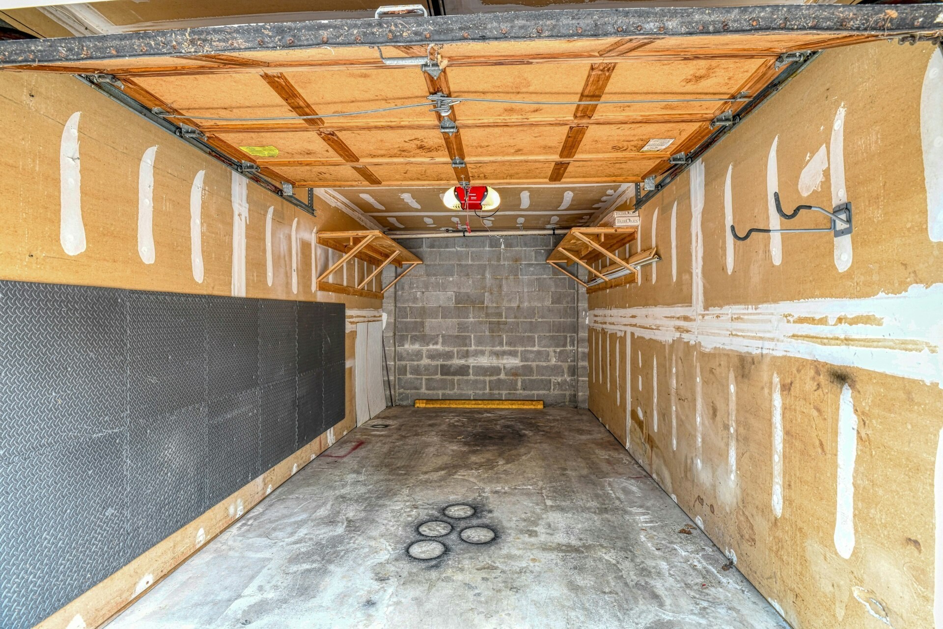 Building Photo - 31 Home Pl