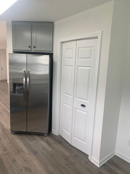 Building Photo - 6 Cross Field Dr