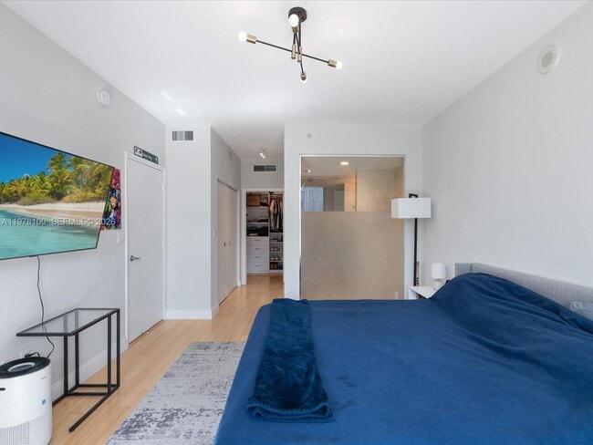 Building Photo - 90 SW 3rd St