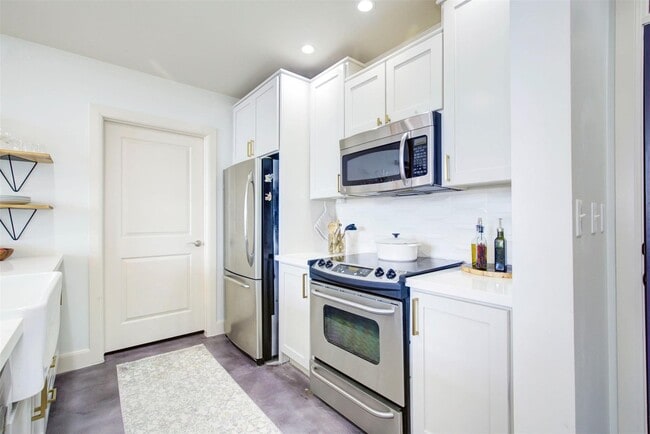 Building Photo - 1010 Rosine St