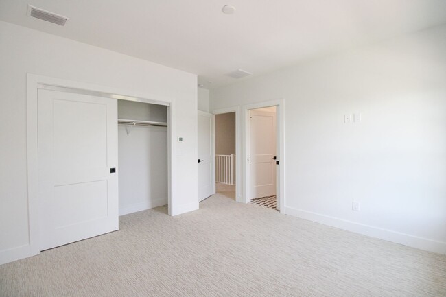Building Photo - ** BRAND NEW CONSTRUCTION SINGLE FAMILY TW...