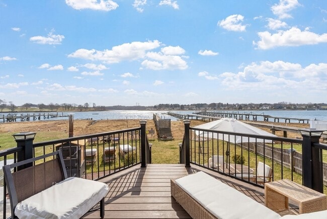 Building Photo - 16 Fosters Point