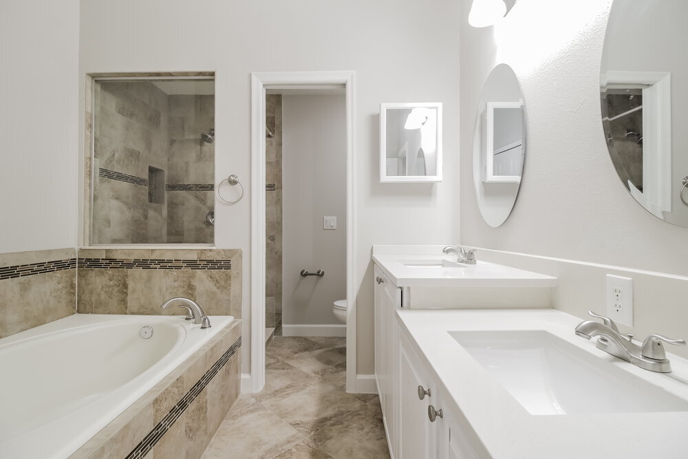 Building Photo - 14525 Lisalynne Ct