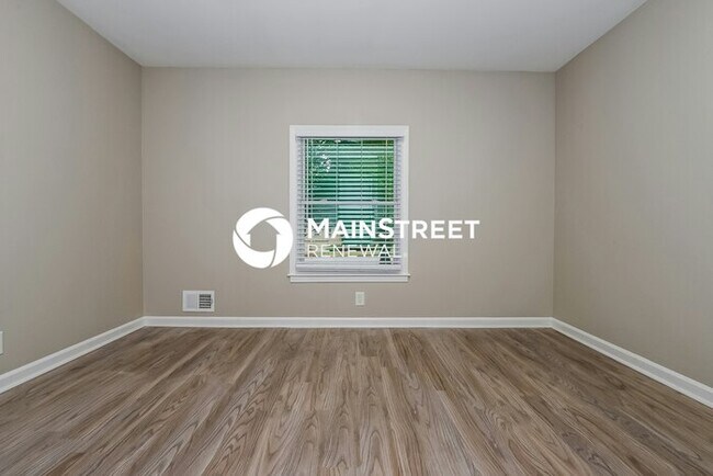 Building Photo - 3 Bedroom Pet-Friendly Home in Decatur, GA with Main Street Renewal