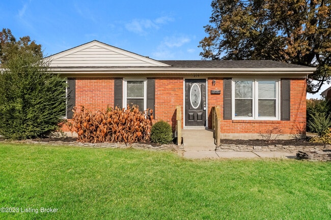 Primary Photo - 215 Kim Ct