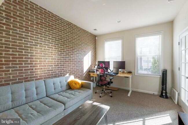 Building Photo - 13707 Petrel St