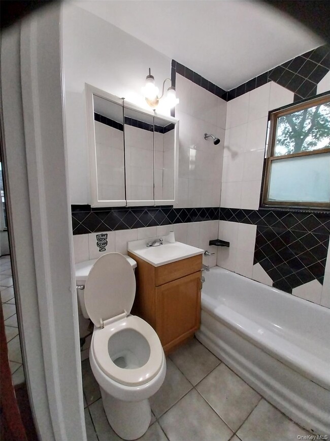 Primary Photo - 282 Whittier Dr