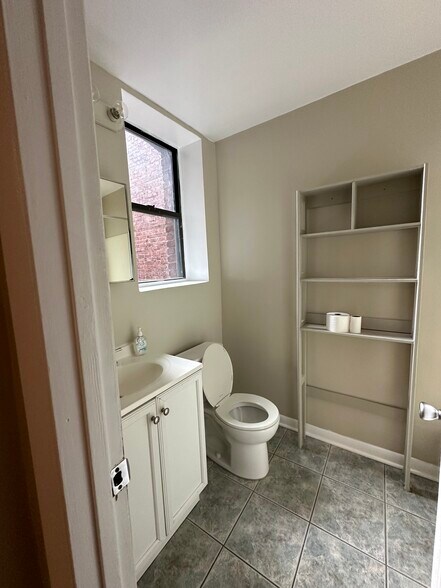 Bathroom - 1420 Chapin St NW