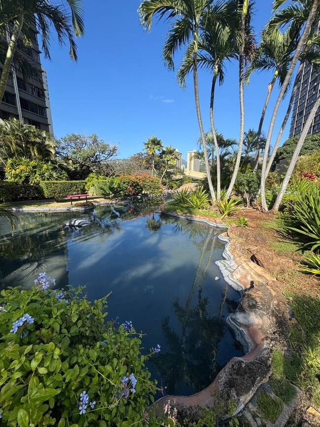 Building Photo - Available Now! Furnished Downtown 1 Bed/ 1 Bath Condo with A/C & Pool at Kukui Plaza