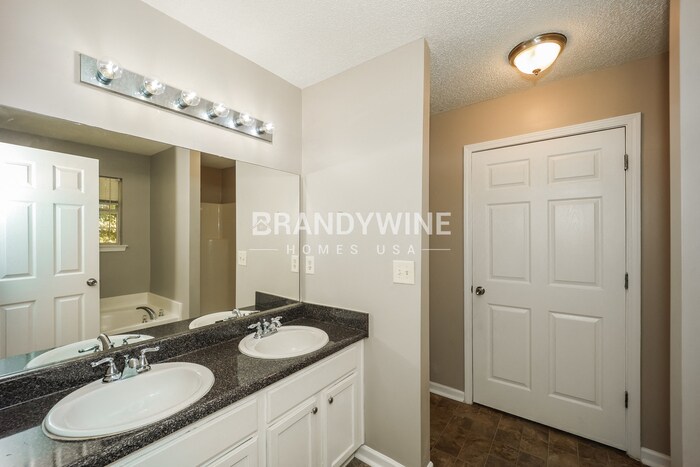 Building Photo - 3596 Brookstone Way