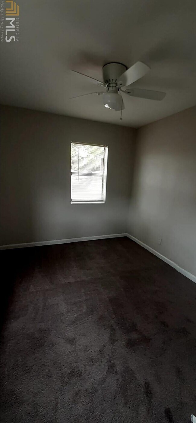 Building Photo - 2825 Belvedere Ln