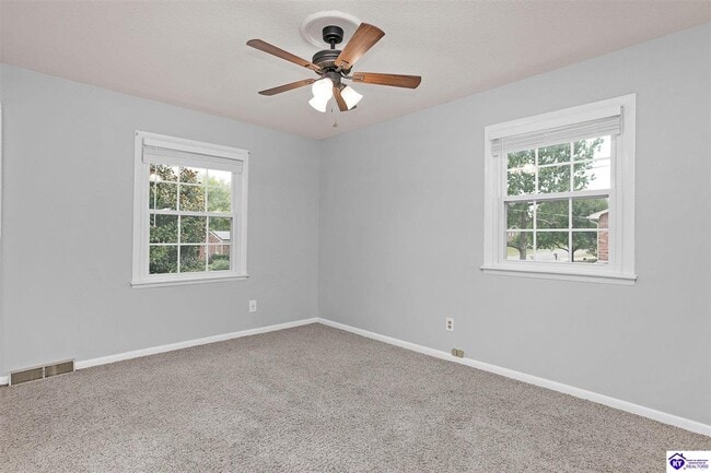 Building Photo - 705 Bon Aire Dr