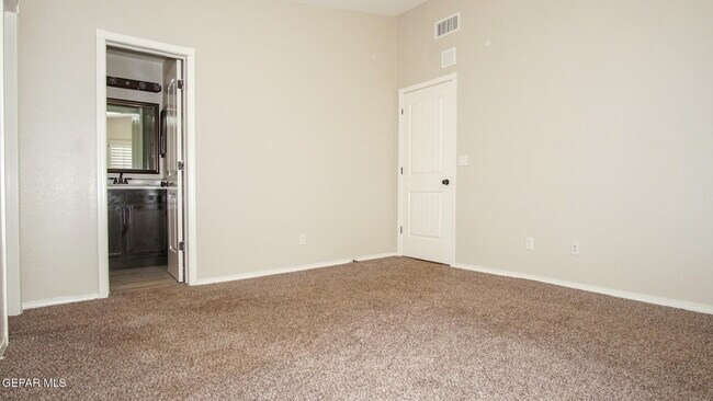 Building Photo - 14816 Tierra Haven Ave